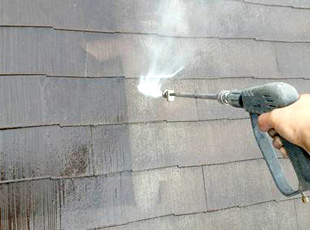 屋根の高圧水洗浄